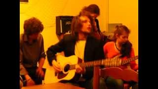 Video LetRouRou unplugged - Mojo Working (Muddy Waters cover)