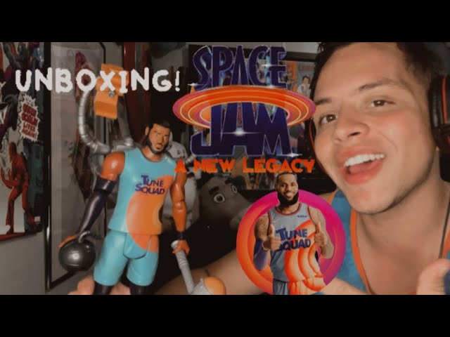Vídeo relacionado con Elektroplate 12 calcomanías dinámicas con licencia oficial de Space Jam Lebron James Looney Tunes | Adhesivo de vinilo brillante de alta calidad para todo tipo de clima para coche, botella de agua y