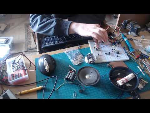 40106 Hex Oscillator