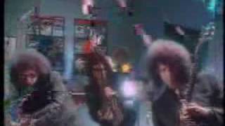 Videoklip: Queen - The Show Must Go On s textom piesne Videoklip Queen - The Show Must Go On s textom piesne