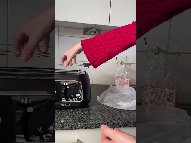 Video teaser per Trisa Toast IT Test | Caroline zeigt dir den Toaster mit Memory und Pop-up-Funktion