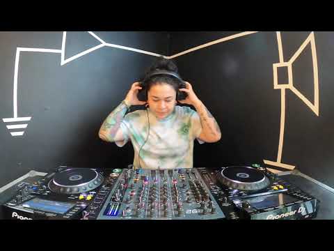 Alefa Curly  en Circuito Futuro - Turntable Dealer