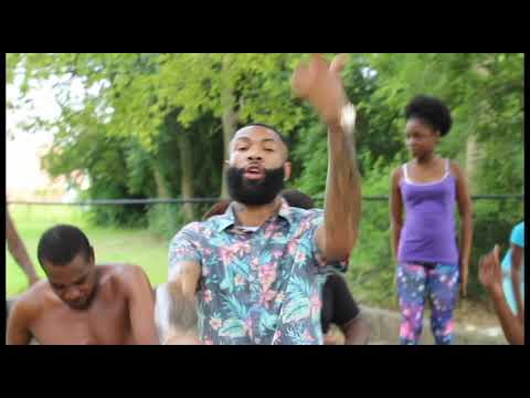 Polar x Frenchie - Chase A Bag. -@_snapsbyqui