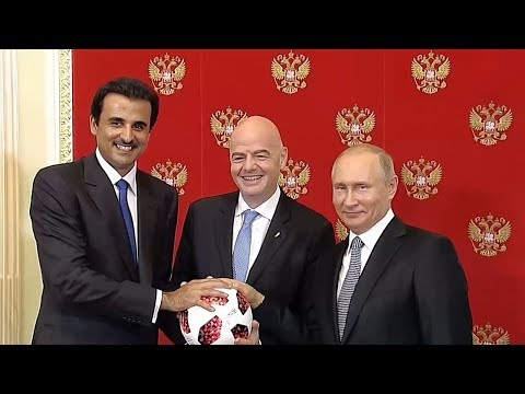 روسيا تسلم قطر شارة تنظيم كأس العالم