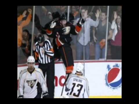 Amazing Bobby Ryan Goal Against Nashville Predators - April 22, 2011.avi