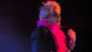 Gerard Way - Drugstore Perfume (Barcelona 16th Jan 2015)