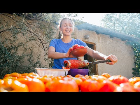COCINANDO PARA EL INVIERNO EN UN PUEBLO DE RUMANÍA