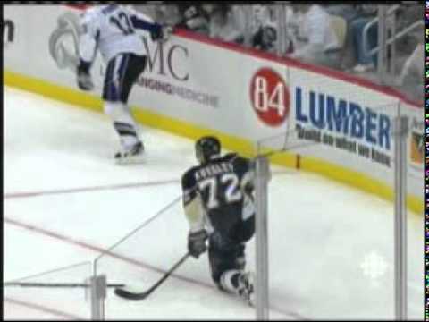 Pittsburgh Penguins VS. Tampa Bay Lightning - Kovalev, Asham Score! - 2011 Stanley Cup Playoffs