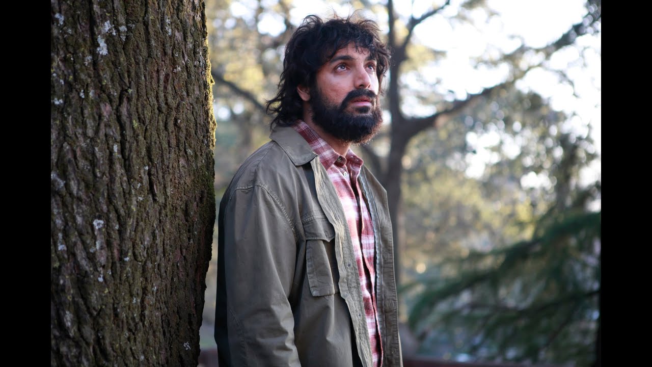 Ajnabee Lyrics  | Madras Cafe | John Abraham, Nargis Fakhri | Zebunnisa Bangash (Zeb And Haniya) | Shantanu Moitra