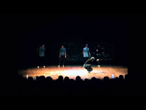 Spettacolo di breakdance Soul Bseries crew(Salsa Fantasy school)