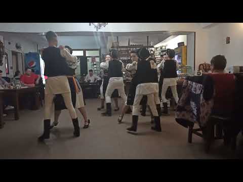 pensiunea Steaua Arieșului, ansamblul folcloric Bradeana