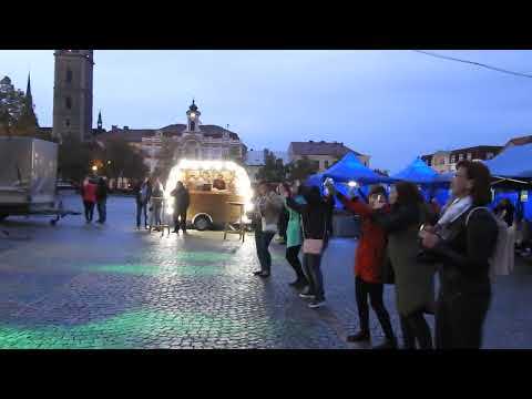 Na vinobraní v Čáslavi zahrála kapela Jana-Revival Věra Špinarová