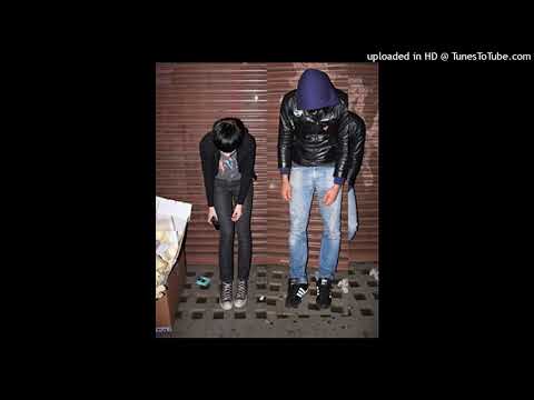 Crystal Castles - Crimewave (original version high quality)