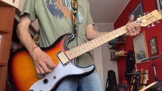 Video thumbnail for New Kurt Cobain guitar: Eastwood UNIVOX HI FLIER by Tommaso Manfredi