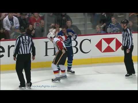 Brandon Prust vs Rick Rypien