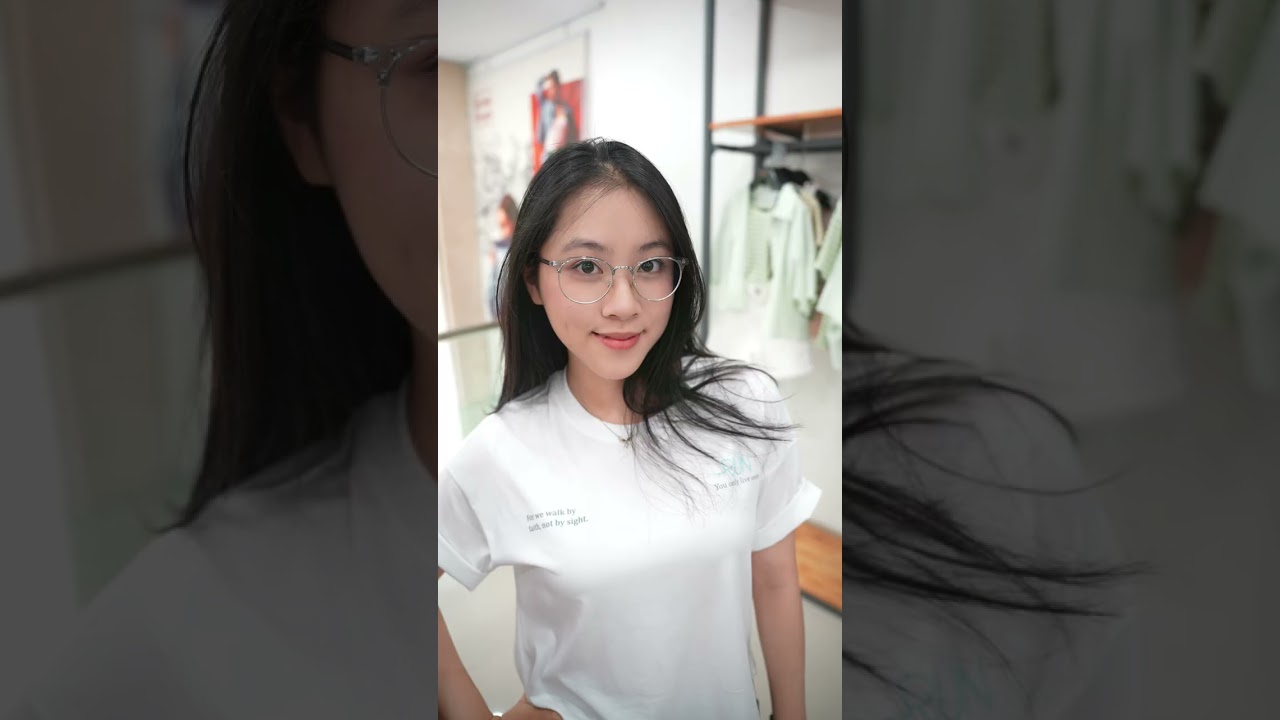 Áo Phông Nữ Form Rộng Cổ Tròn - Gấu Xẻ Tà Nhẹ Nhàng Thoải Mái
