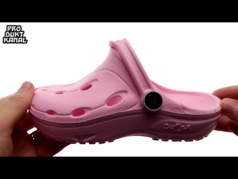 download lagu mp3 mp4 Clogs Kinder, download lagu Clogs Kinder gratis, unduh video klip Clogs Kinder