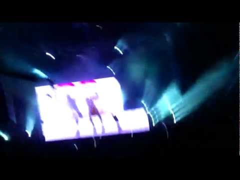 Skrillex - Scary Monsters And Nice Sprites w/ Still Gettin It @ Groove 05.04.2012 Buenos Aires