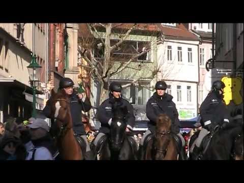 RoMo Fulda 2012 - Eröffnung Polizei Reiterstaffel.mpg