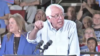 Bernie Sanders Portland Rally with Crowd of 20,000