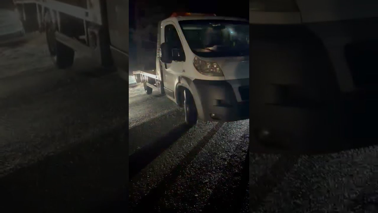 Avārija pie Vecmokām. Ļoti slidens ceļš!/VIDEO/