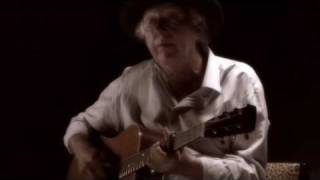 Jerry Jeff Walker performing Dare of an Angel