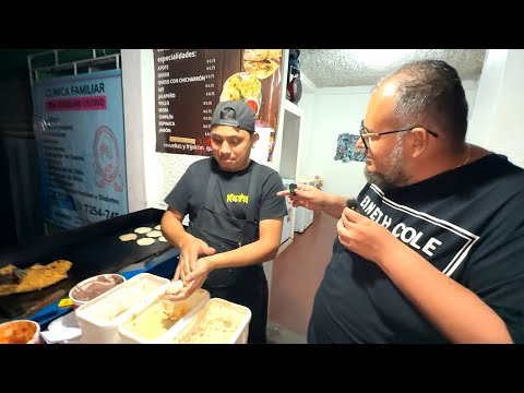 A man lives off pupusas 🇸🇻