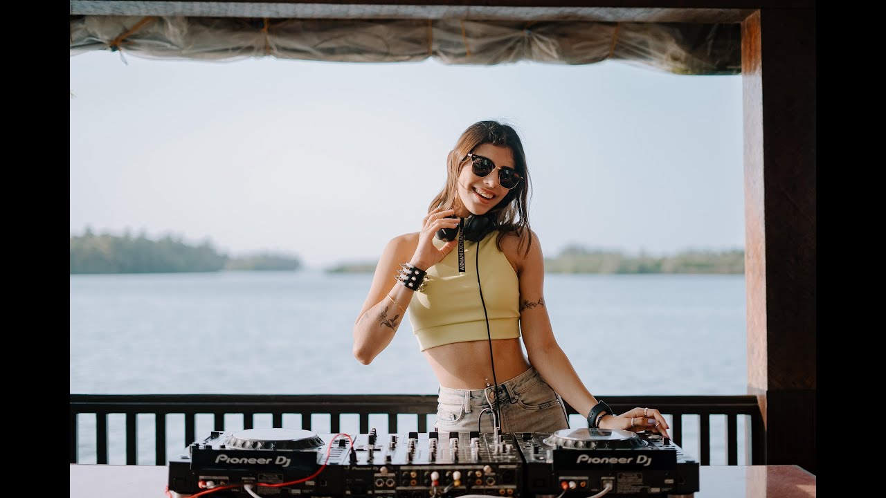 Dj Rihya - Melodic Techno Set on a Boathouse