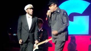 Gorillaz - Stylo (feat. Mos Def & B. Womack - LIVE at the MSG)