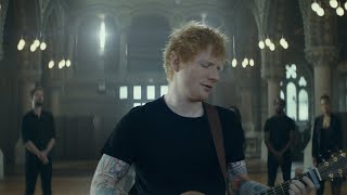 Kadr z teledysku Visiting Hours tekst piosenki Ed Sheeran