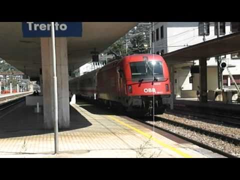 Treno EC 81 Monaco-Verona in partenza da Trento al binario 2