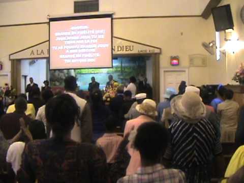 Edmond Saint-Jean presente: Eglise Beraca SDA Church: Moment de Chants et de louange. 05-28-2011