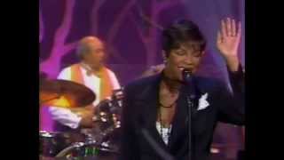 #nowwatching @NatalieCole LIVE - Calypso Blues