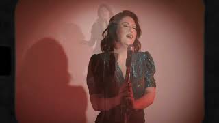 Özge Eyüpoğlu - İçin İçin Yanıyor