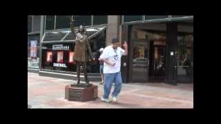 Mary Tyler Moore Show - Intro &amp; Opening Scene Parody