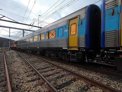 4819 & 4827 at Oakey Park NSW.  Tue 01st Sep 2020