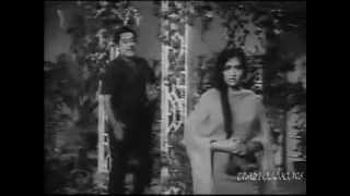 CHHOTI SE YE DUNIYA - BOTH VERSIONS -LATA JI