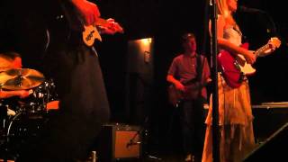 Liz Phair - "If I Ever Pay You Back" (2010-12-13)