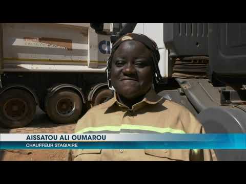 , title : 'Société: Dans l'univers de l'unique femme conductrice de camions poids lourds en Afrique de l'ouest'