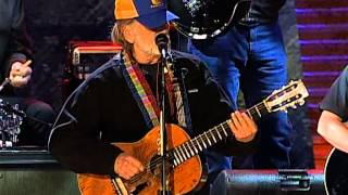 Willie Nelson - Living in the Promiseland (Live at Farm Aid 2004)