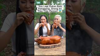 Download lagu Lagi Makan Babi Panggang, Orang Ini Tiba-Tiba Muncul! 😱” #mukbanginternational #viralvideo #shorts mp3 Download lagu Lagi Makan Babi Panggang, Orang Ini Tiba-Tiba Muncul! 😱” #mukbanginternational #viralvideo #shorts mp3