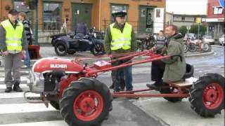 preview picture of video 'Lots of vintage tractors'