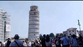 The Leaning Tower. of Pisa.