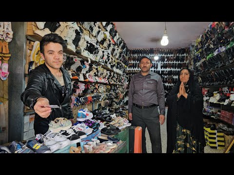 Buying shoes, clothes and protective glasses; Ahmad and Farideh's hopeful day in the mountains
