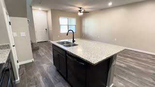 Beautiful 3-Bedroom Townhouse in Prime Gilbert Location! The Lakes at Annecy