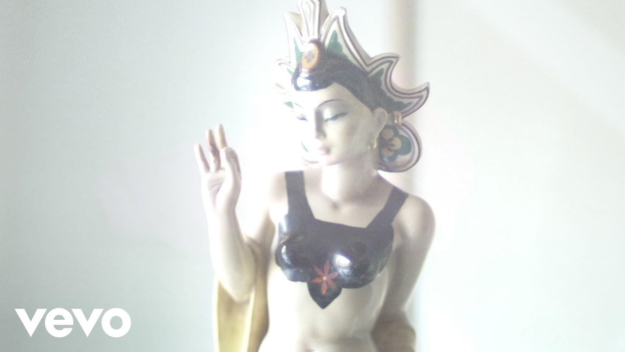 Lion Babe – ”Jungle Lady”