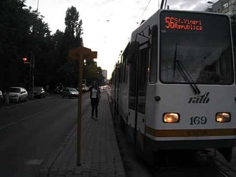 Tramvaiul V3A 93  #169 efectuand statia Baia de Arama pe linia 56