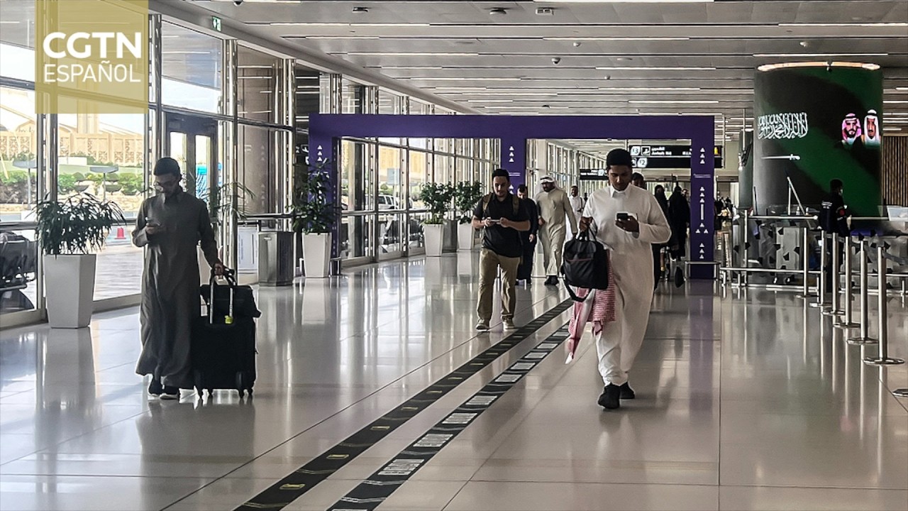 Ataque contra aeropuerto de Riad deja 12 muertos y 309 heridos, informa autoridad de aviación saudí