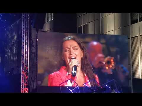Nina Badrić, "Ljubav se zove imenom tvojim", koncert "Tribute to Dino Dvornik, 9. 9. 2021., Zagreb