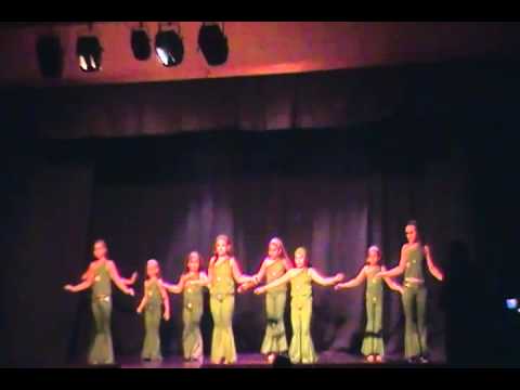 DANZAS ARABES RIO GALLEGOS- "RAKS AL SHARK" de SILVIA LUNA